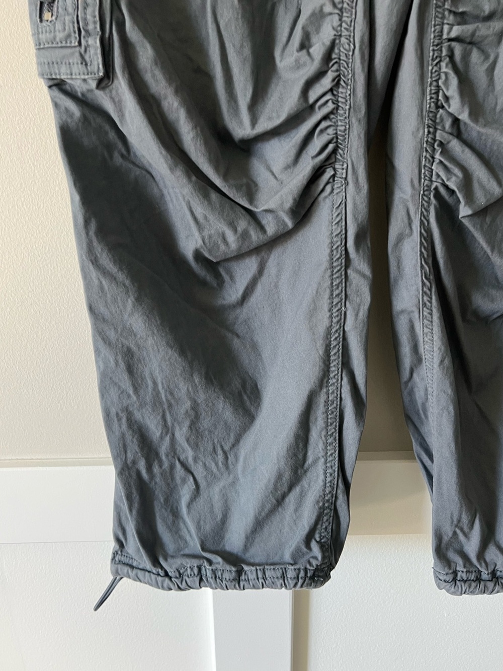 Abercrombie & Fitch Gray Cargo Parachute Pants Small Short Y2K Utility Gorpcore - Picture 3 of 5